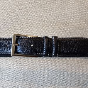 New mens Black Jos A Bank pebble grain belt with brused silver buckle